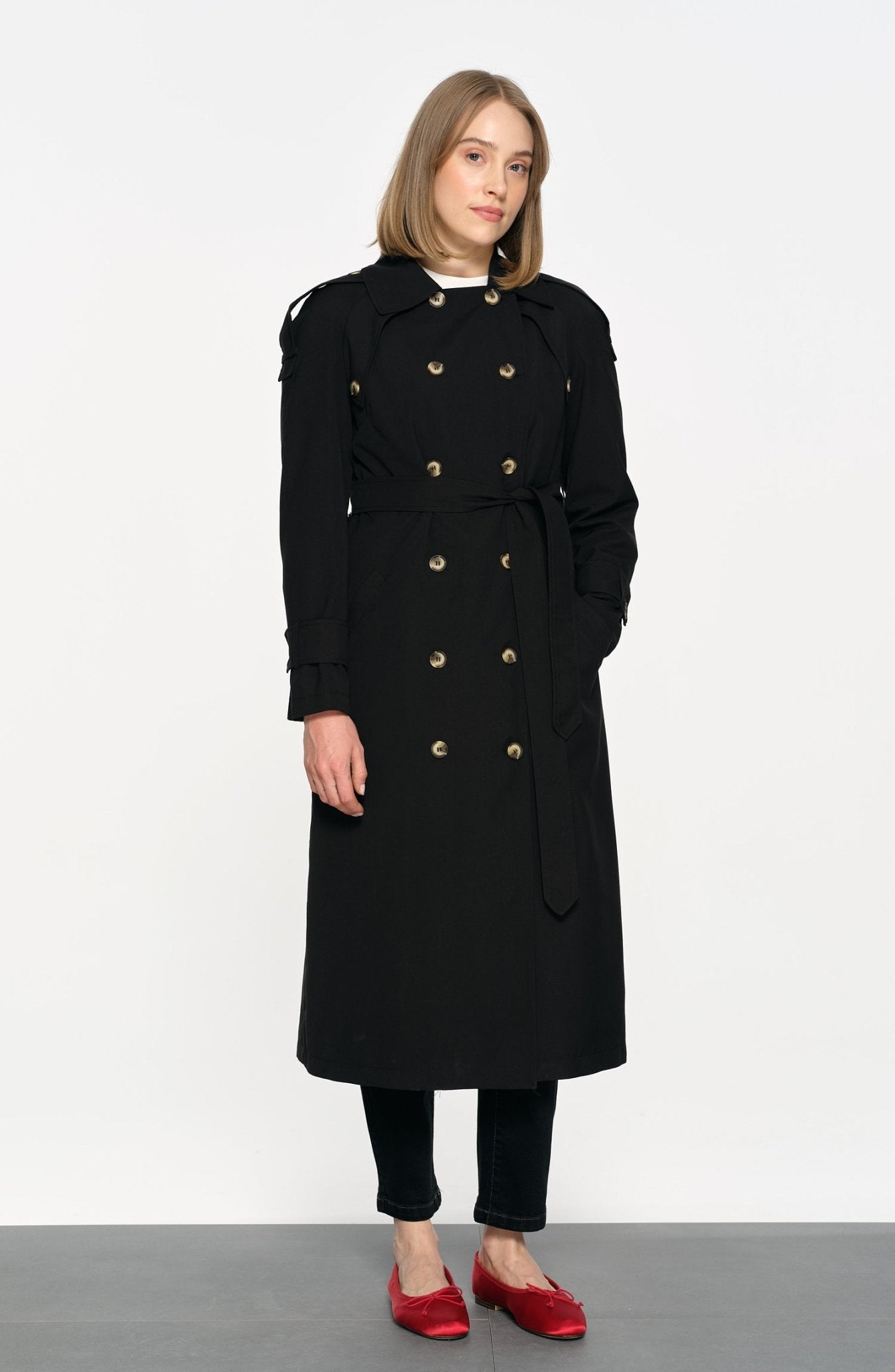 Oversize Siyah Trençkot - Fatma Atasoy