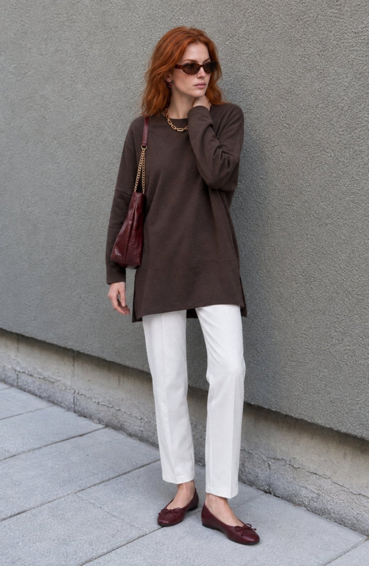 Parçalı Yırtmaçlı Oversize Acı Kahve Sweatshirt - Fatma Atasoy