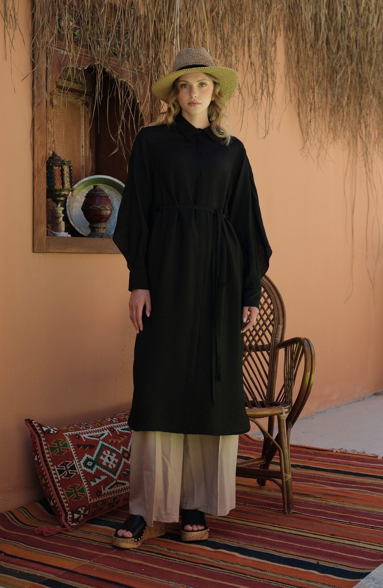 Pelerinli Maksi Siyah Tunik - Fatma Atasoy