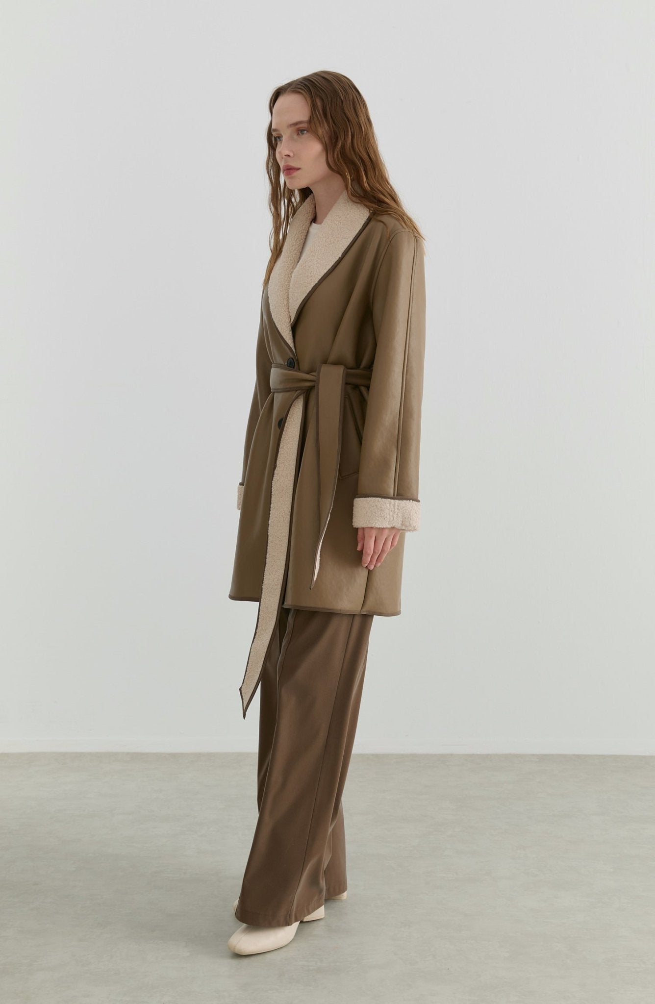 Peluş Detaylı Vizon Suni Deri Kaban - Fatma Atasoy