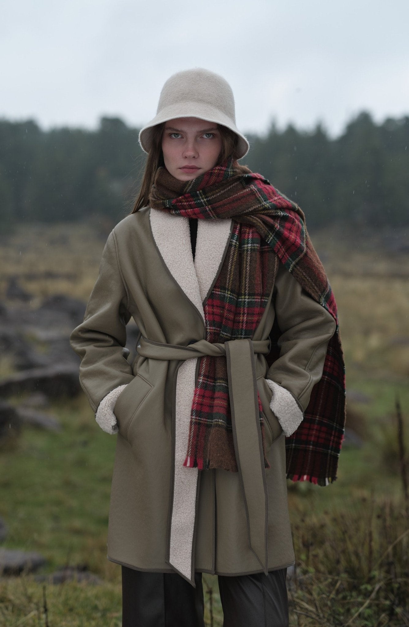 Peluş Detaylı Vizon Suni Deri Kaban - Fatma Atasoy