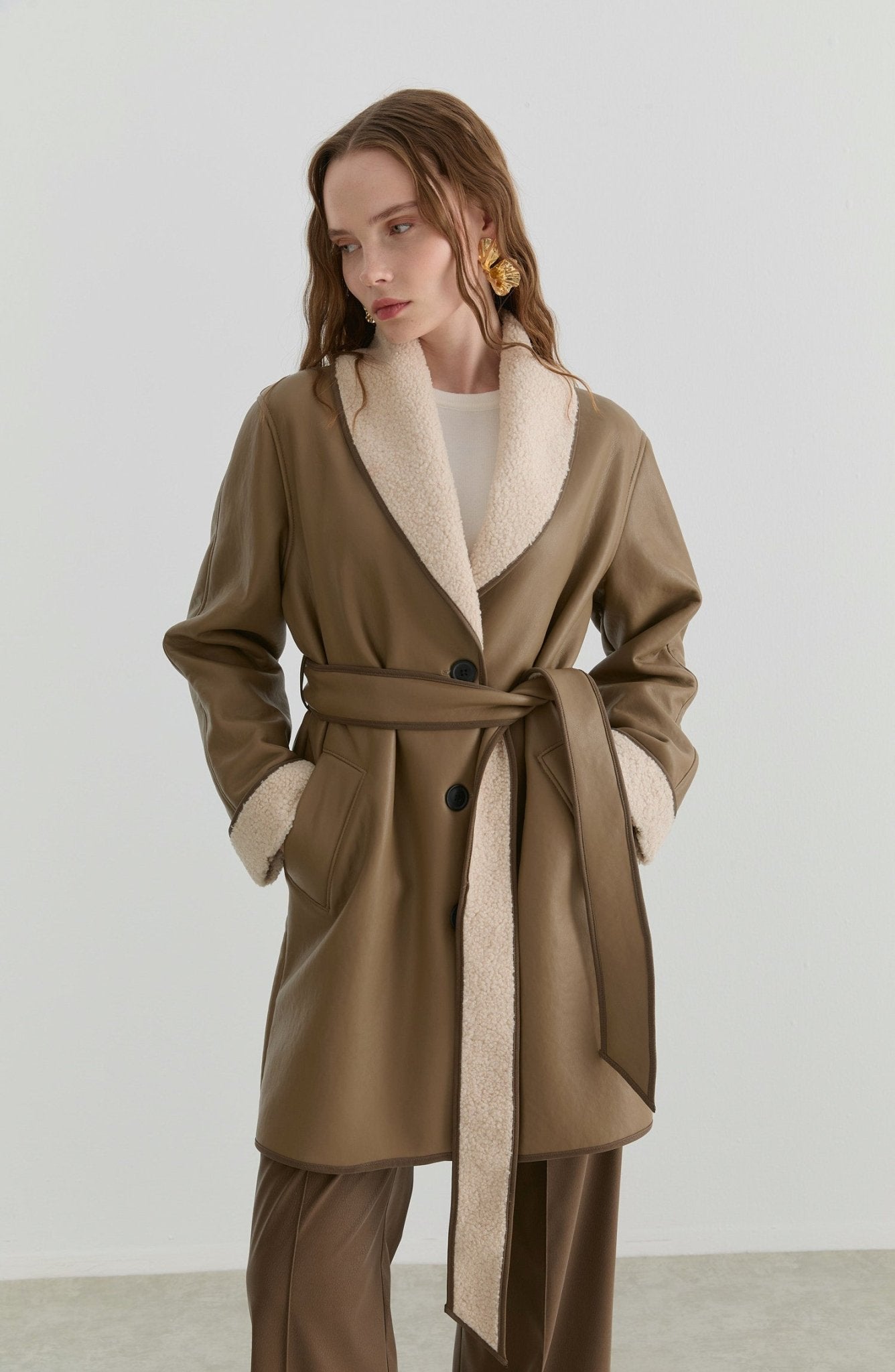 Peluş Detaylı Vizon Suni Deri Kaban - Fatma Atasoy