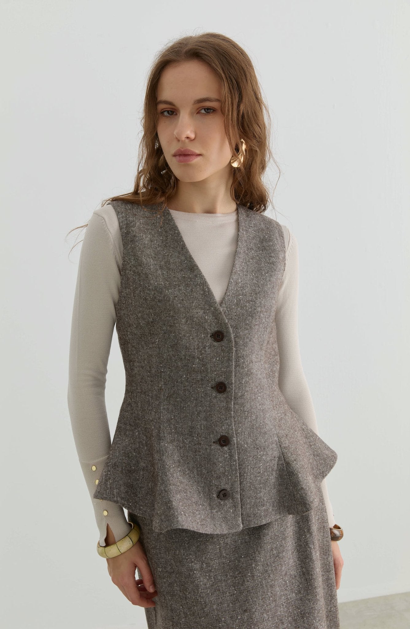 Peplumlu Kahverengi Tüvit Yelek Etek Takım - Fatma Atasoy