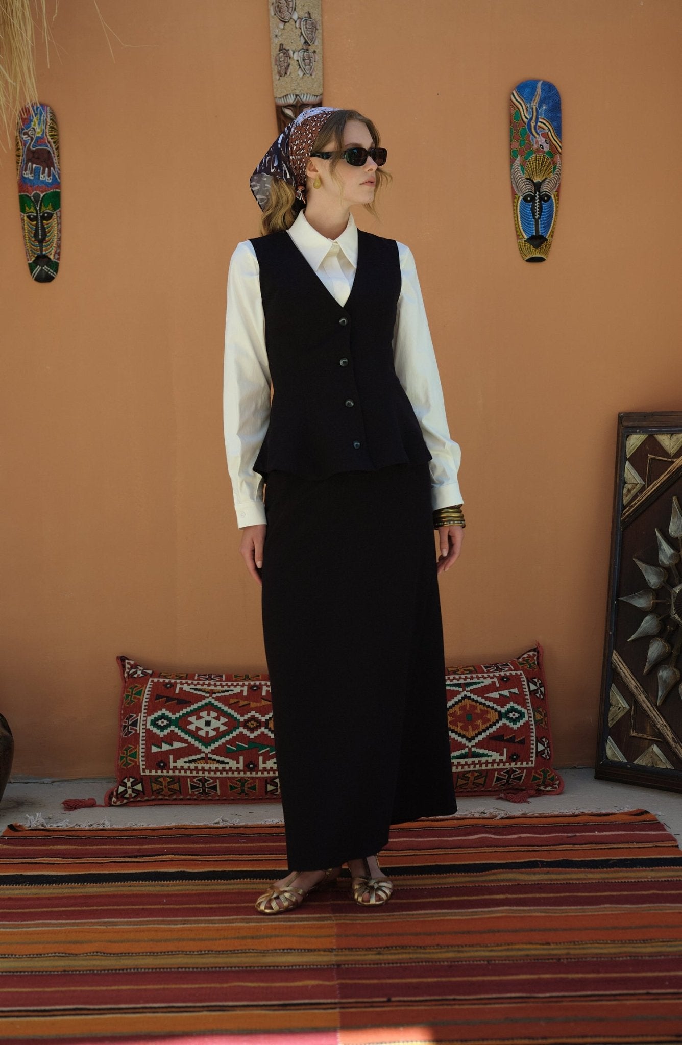 Peplumlu Keten Siyah Yelek Etek Takım - Fatma Atasoy