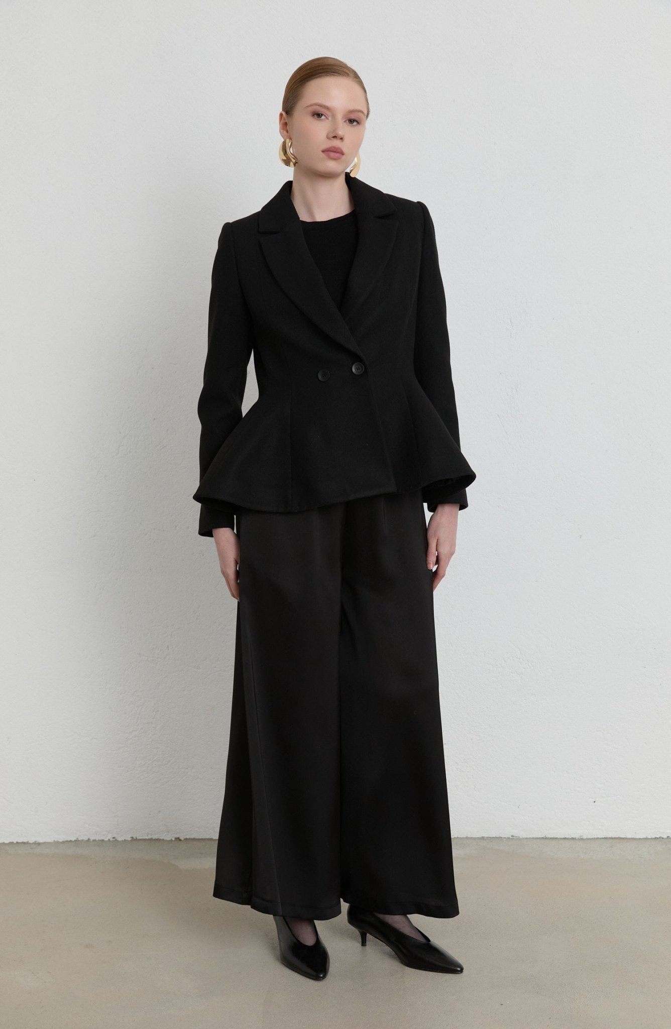 Peplumlu Siyah Kaşmir Kaşe Ceket - Fatma Atasoy