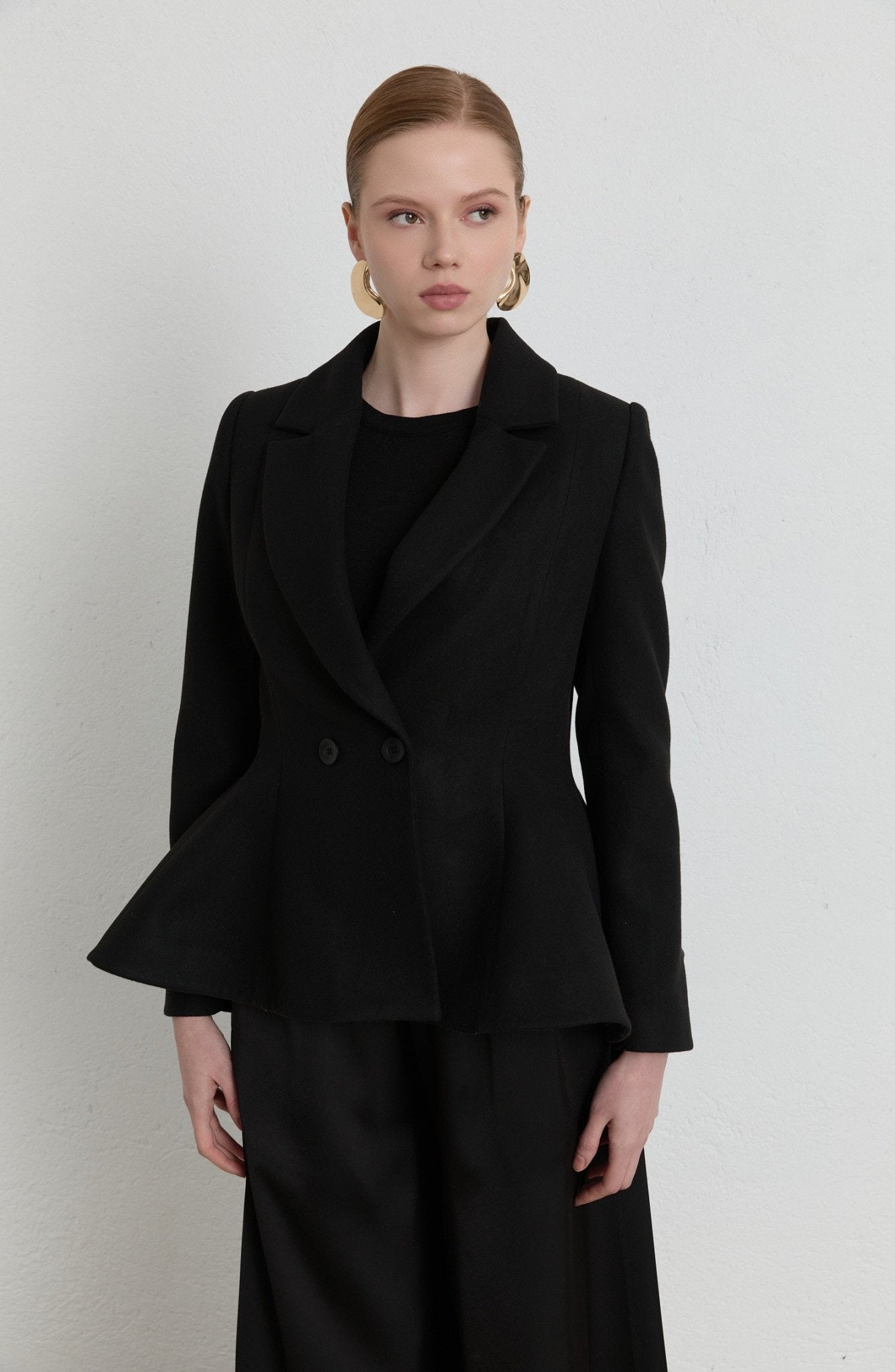 Peplumlu Siyah Kaşmir Kaşe Ceket - Fatma Atasoy