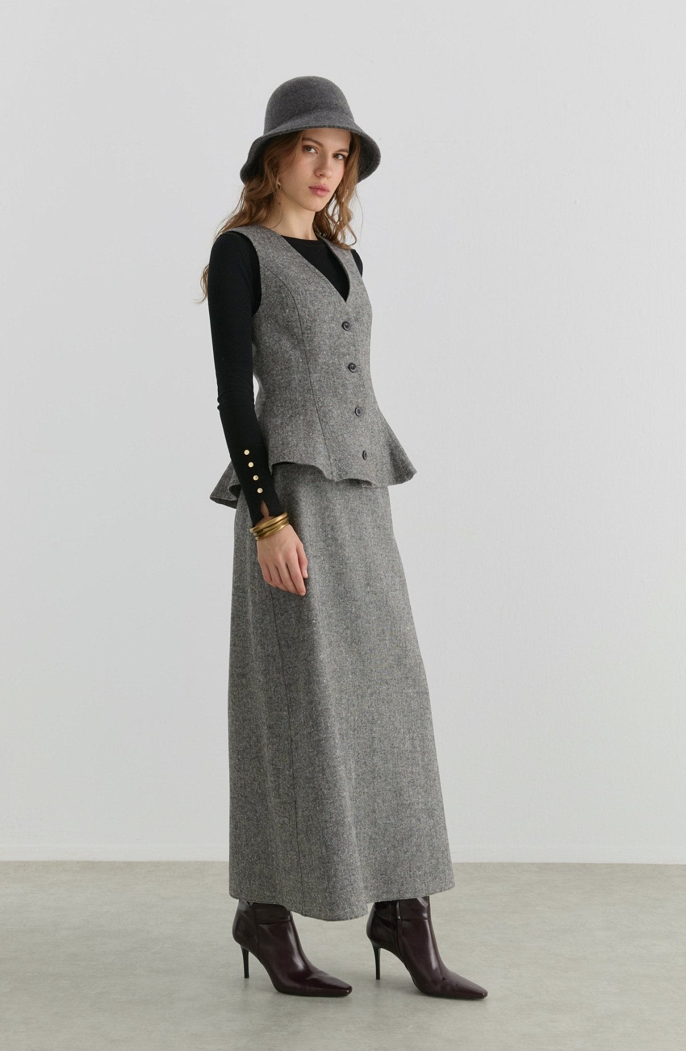 Peplumlu Siyah Tüvit Yelek Etek Takım - Fatma Atasoy