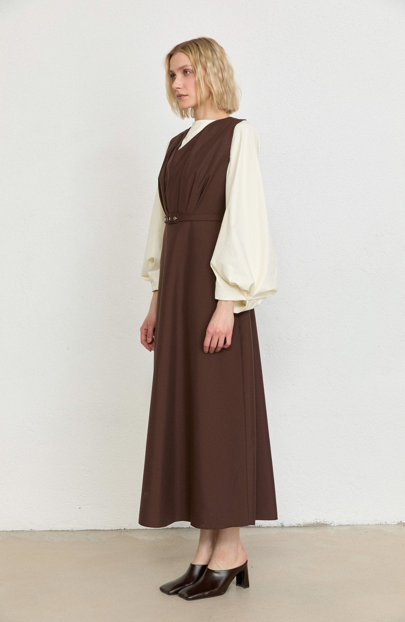 Pileli Kaplama Kemerli Acı Kahve Jile - Fatma Atasoy