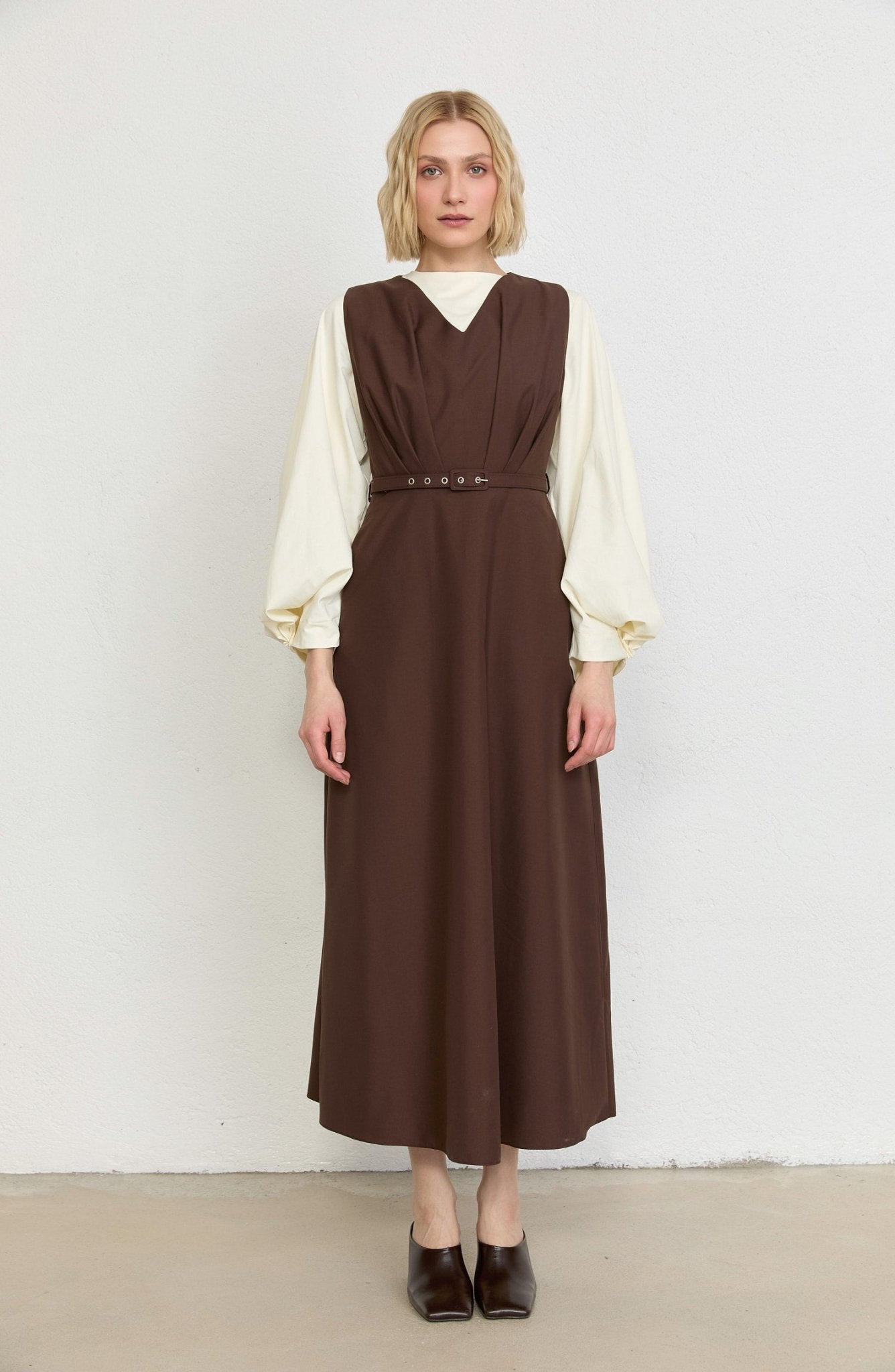 Pileli Kaplama Kemerli Acı Kahve Jile - Fatma Atasoy