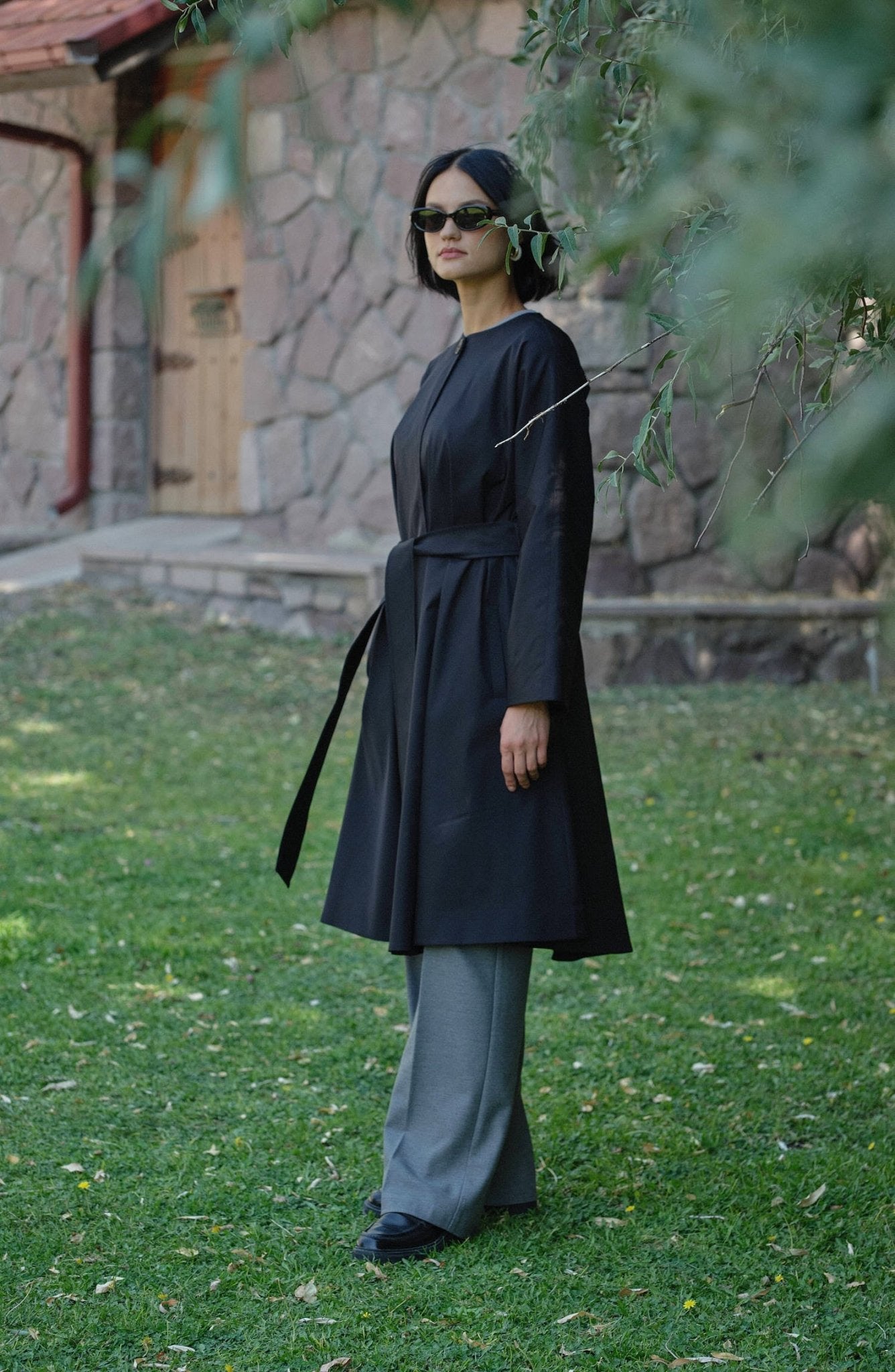Premium Siyah Pelerin Trençkot - Fatma Atasoy
