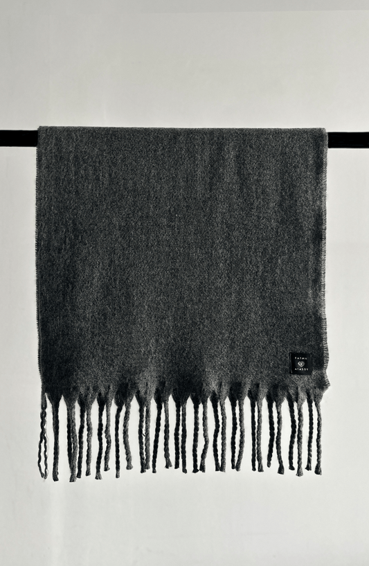 Püsküllü Antrasit Şal - Fatma Atasoy