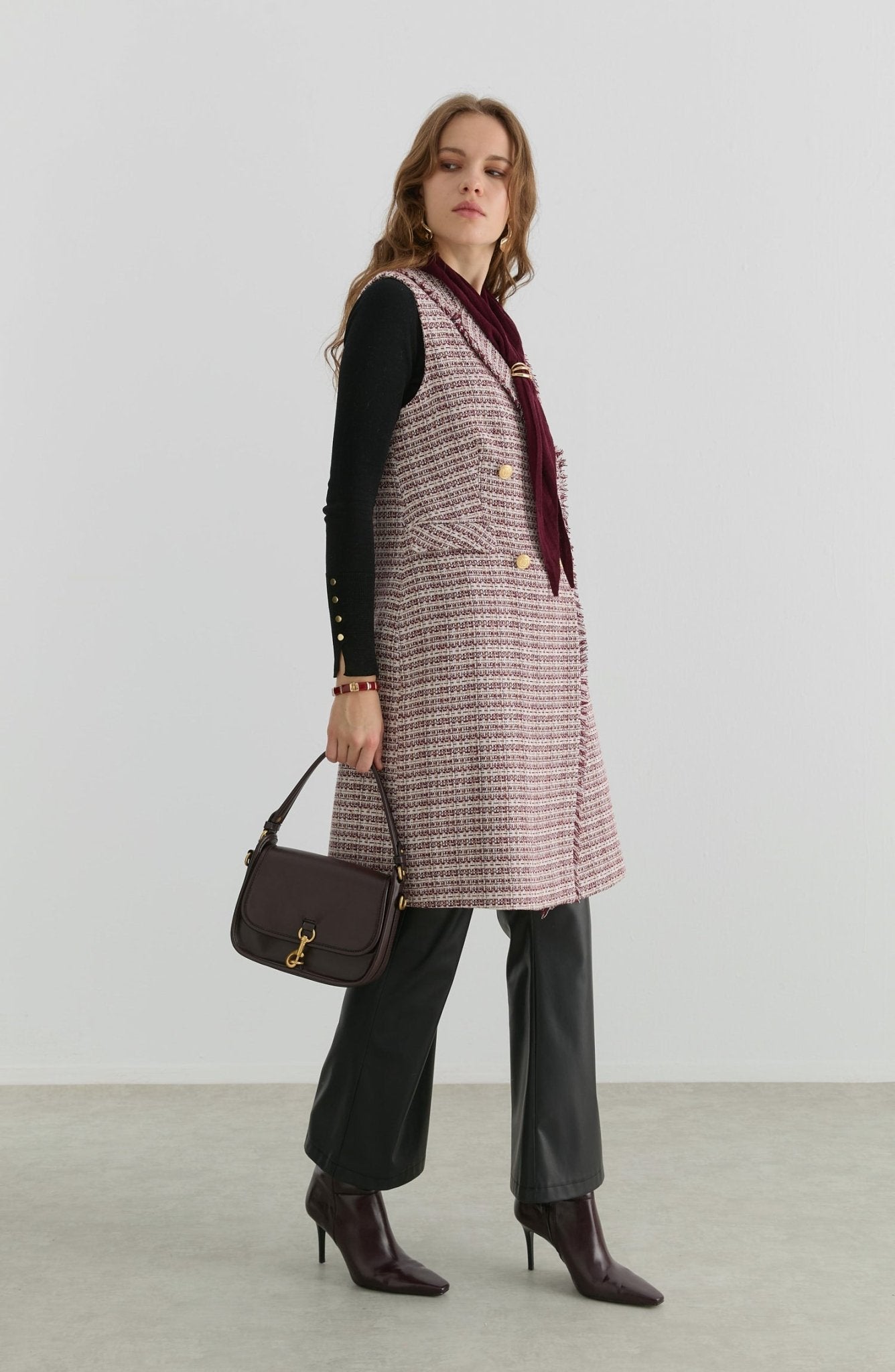 Püsküllü Bordo Tüvit Yelek - Fatma Atasoy