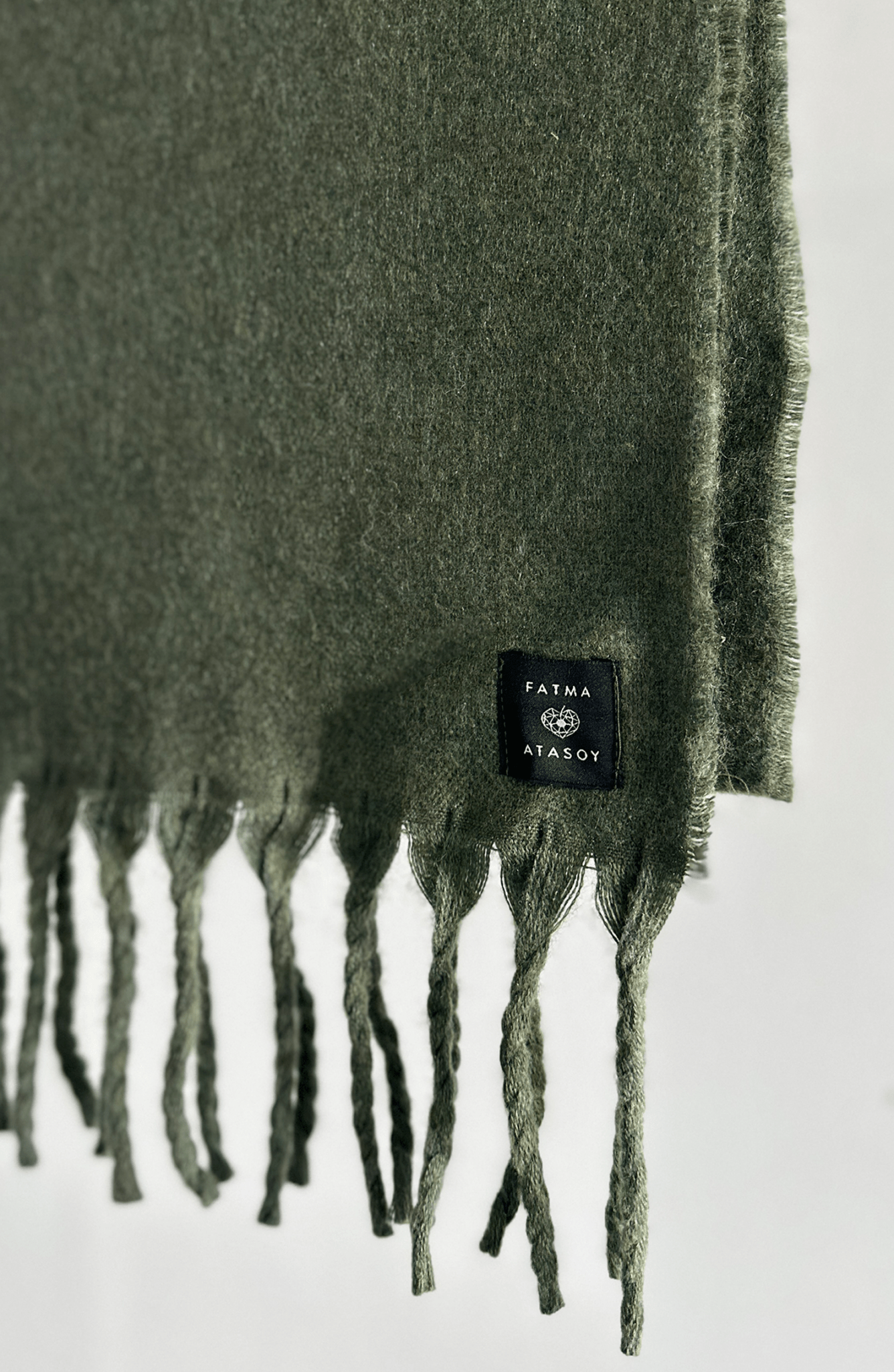 Püsküllü Küf Yeşili Şal - Fatma Atasoy