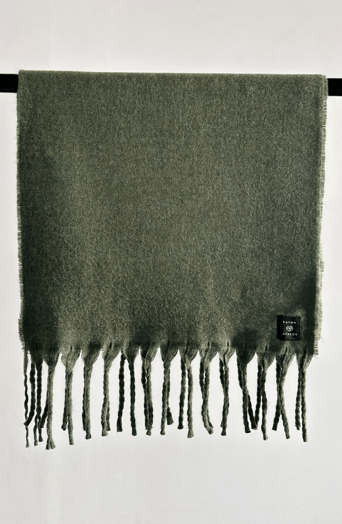 Püsküllü Küf Yeşili Şal - Fatma Atasoy