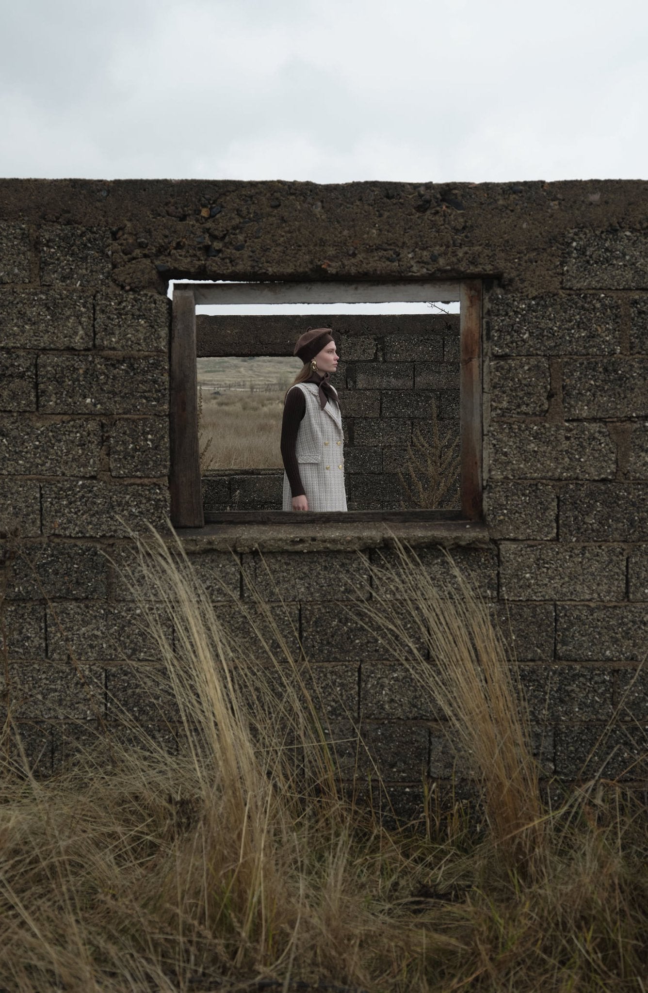 Püsküllü Sütlü Kahve Tüvit Yelek - Fatma Atasoy