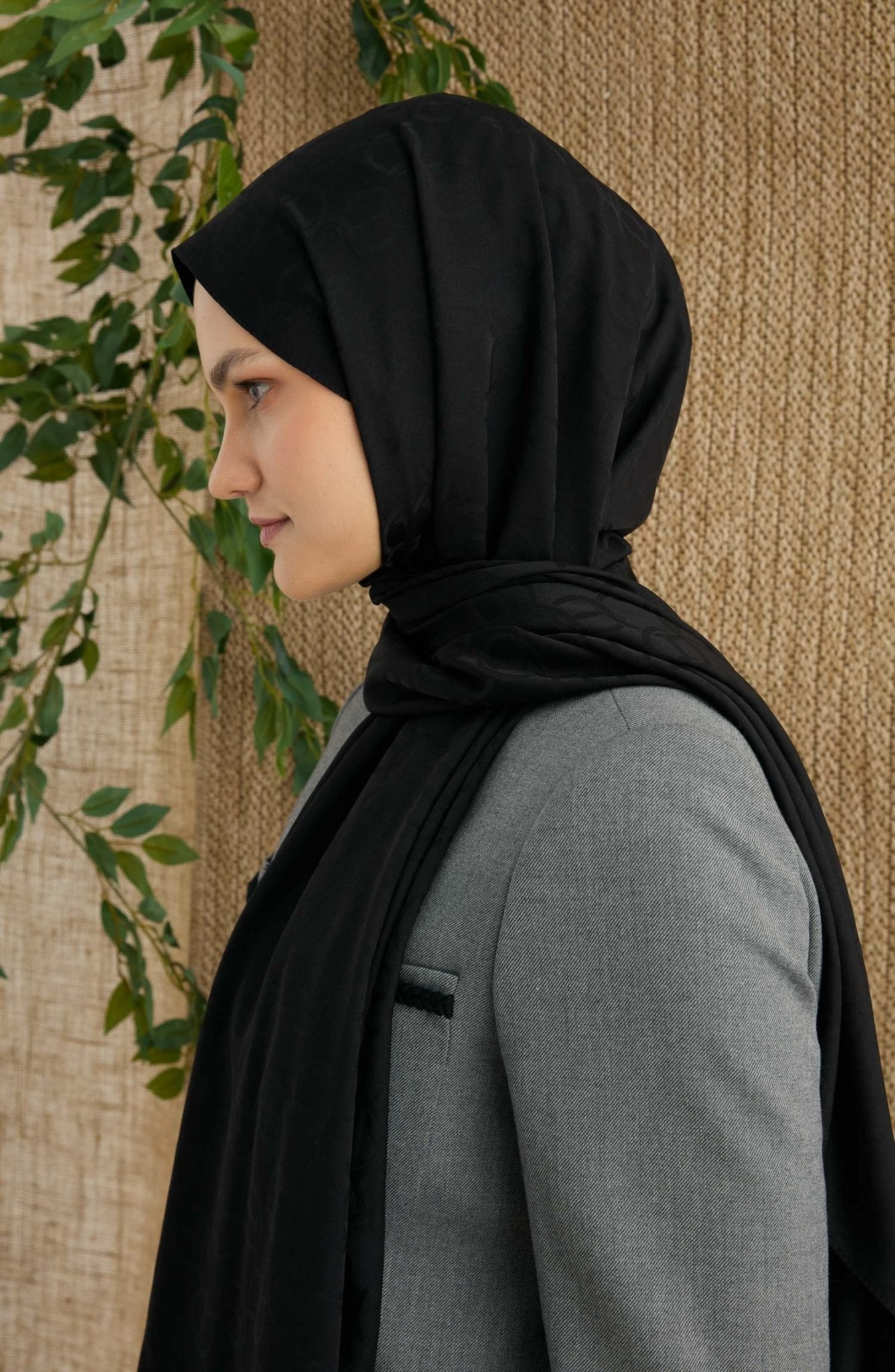 Ring Siyah Jakarlı Şal - Fatma Atasoy