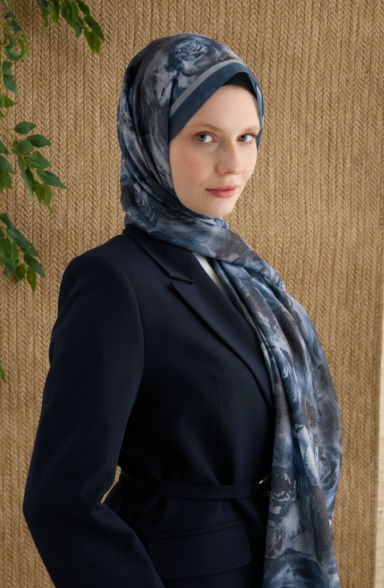 Rose Mavi Desenli Şal - Fatma Atasoy