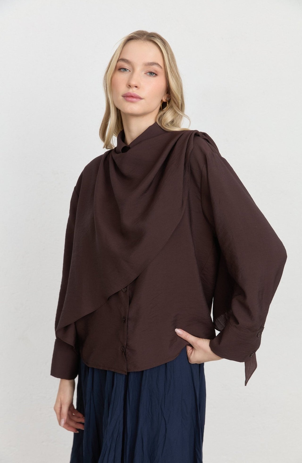 Şal Detaylı Acı Kahve Rayon Gömlek - Fatma Atasoy