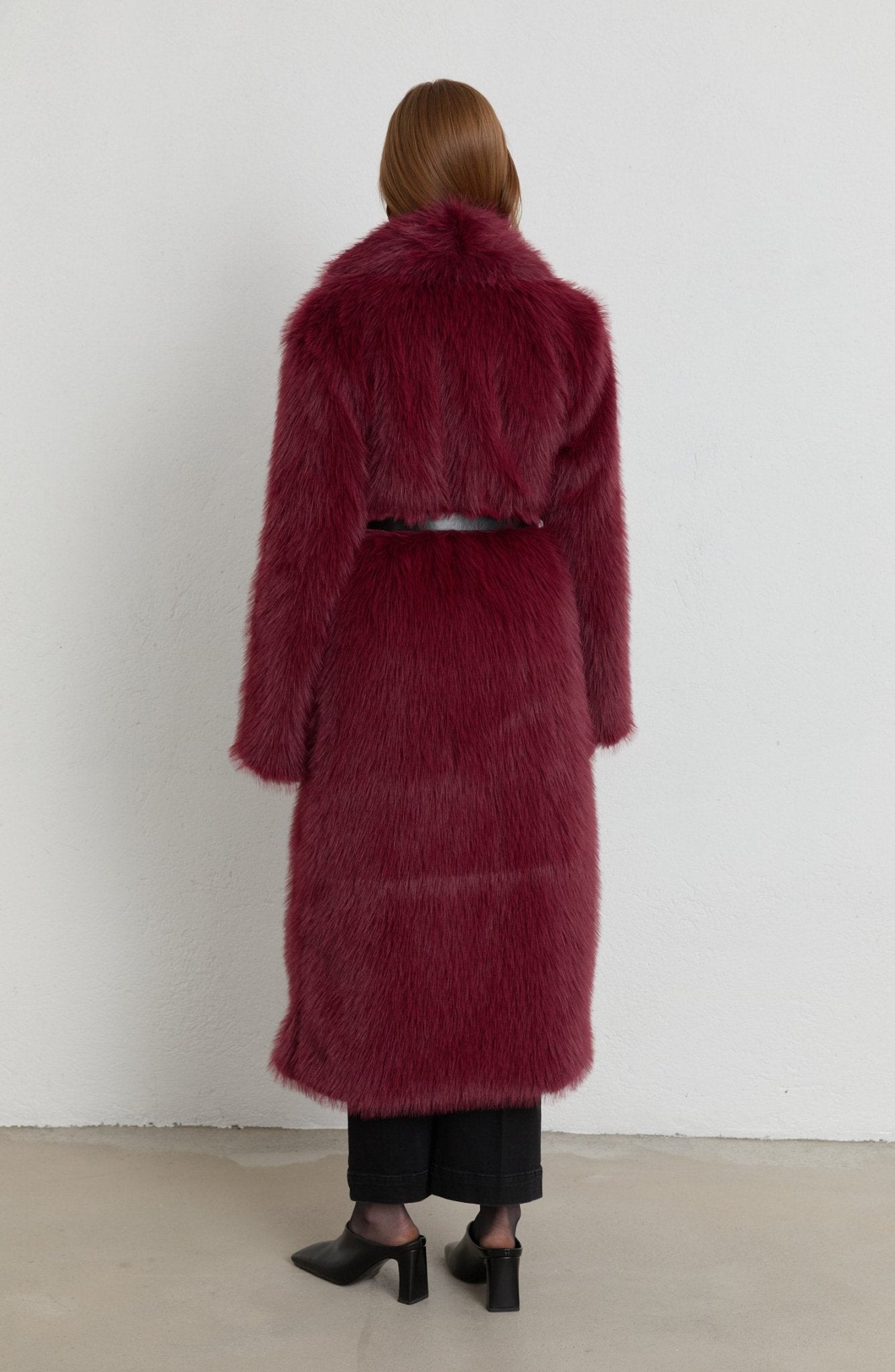 Tüylü Bordo Maksi Kürk Kaban - Fatma Atasoy