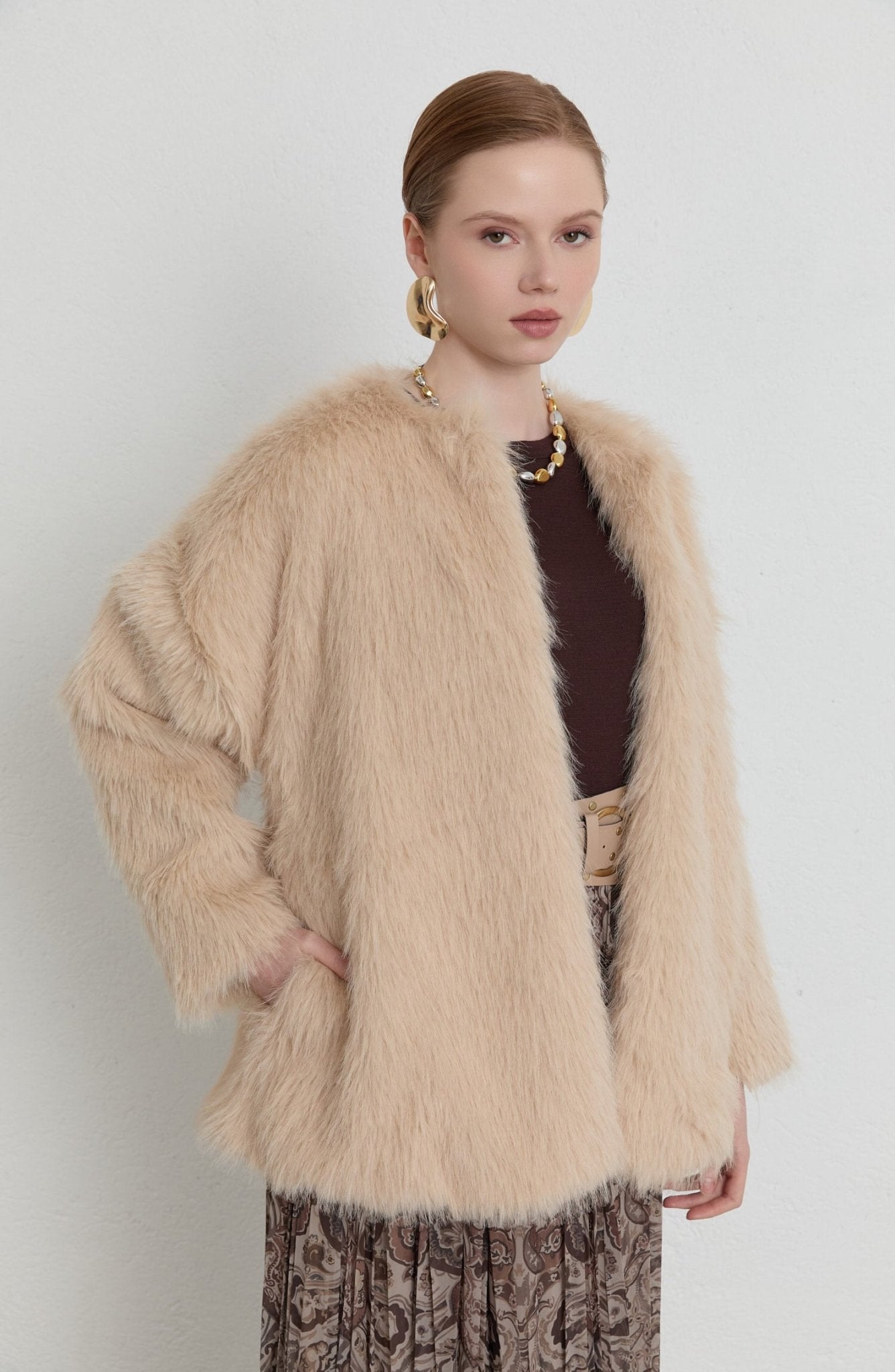 Tüylü Taş Kürk Kaban - Fatma Atasoy