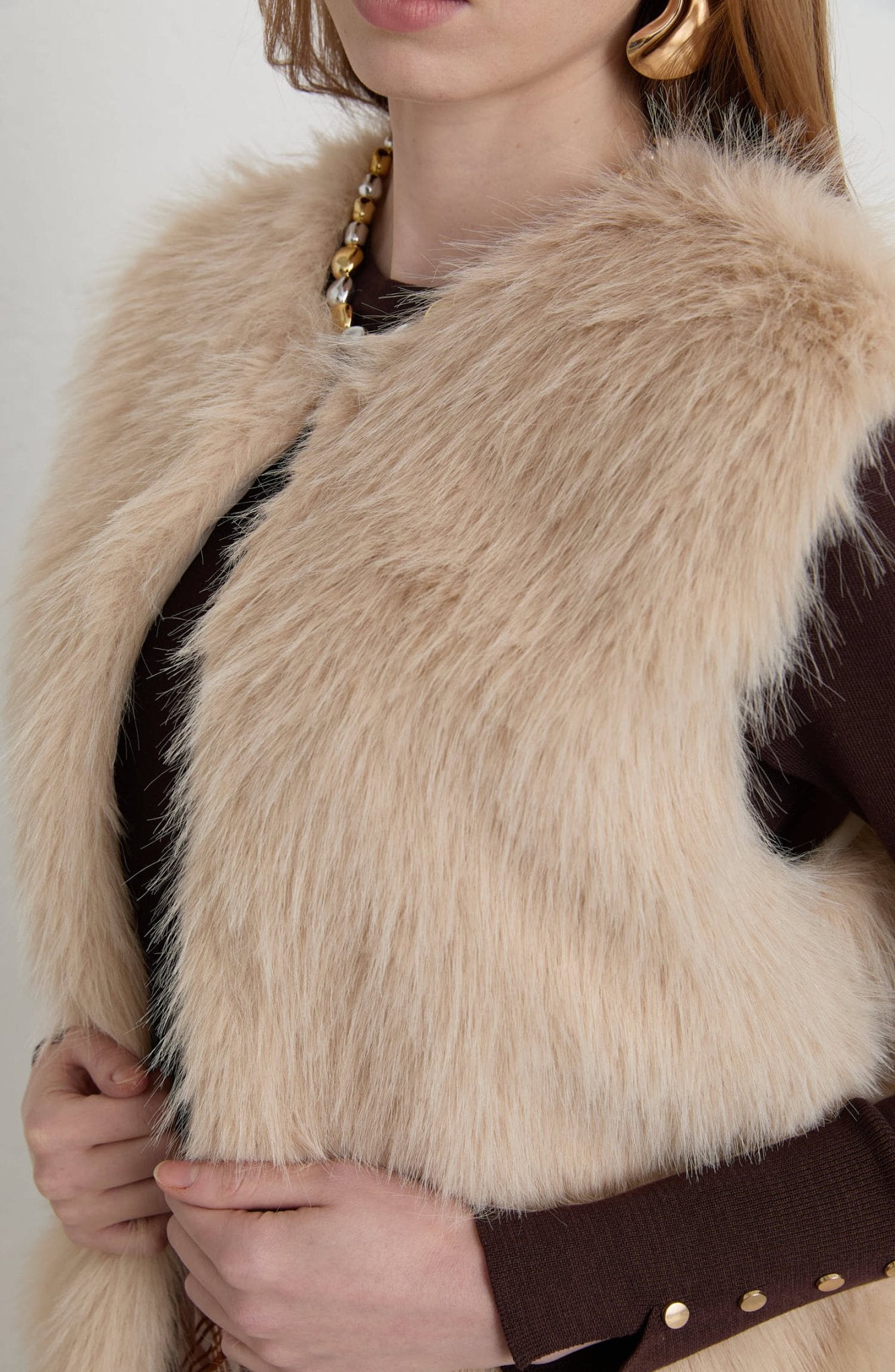 Tüylü Taş Kürk Yelek - Fatma Atasoy