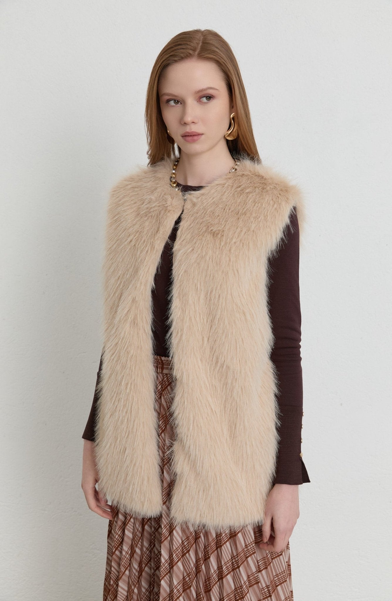 Tüylü Taş Kürk Yelek - Fatma Atasoy