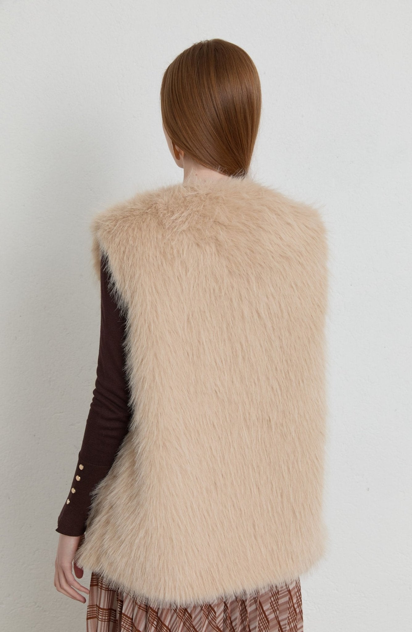 Tüylü Taş Kürk Yelek - Fatma Atasoy