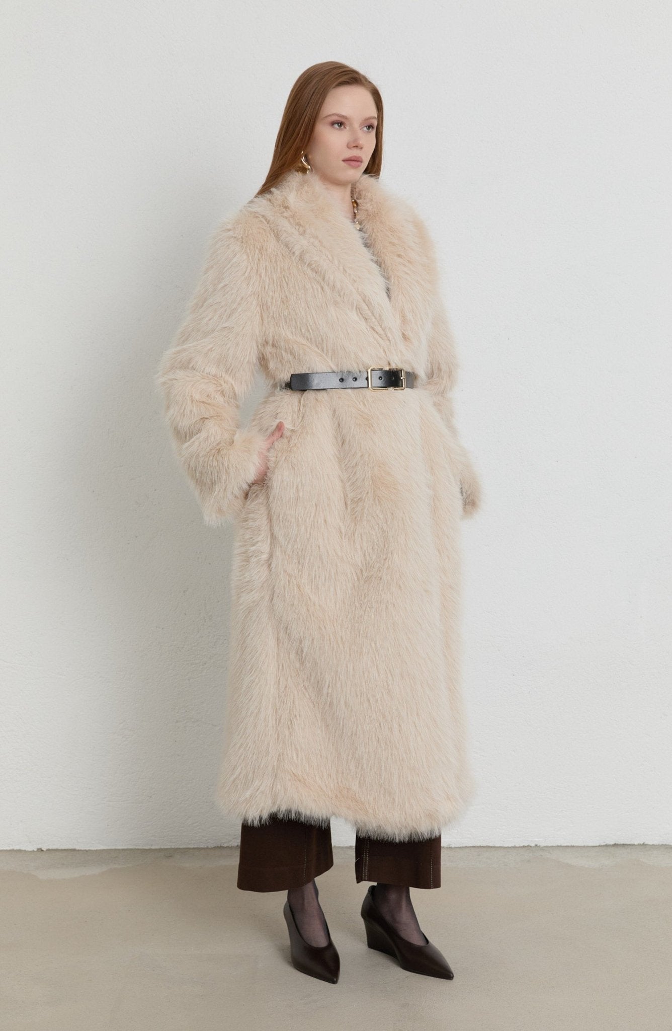 Tüylü Taş Maksi Kürk Kaban - Fatma Atasoy