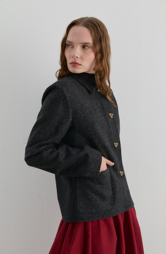 Üçgen Atkılı Siyah Kaşe Ceket Kaban - Fatma Atasoy