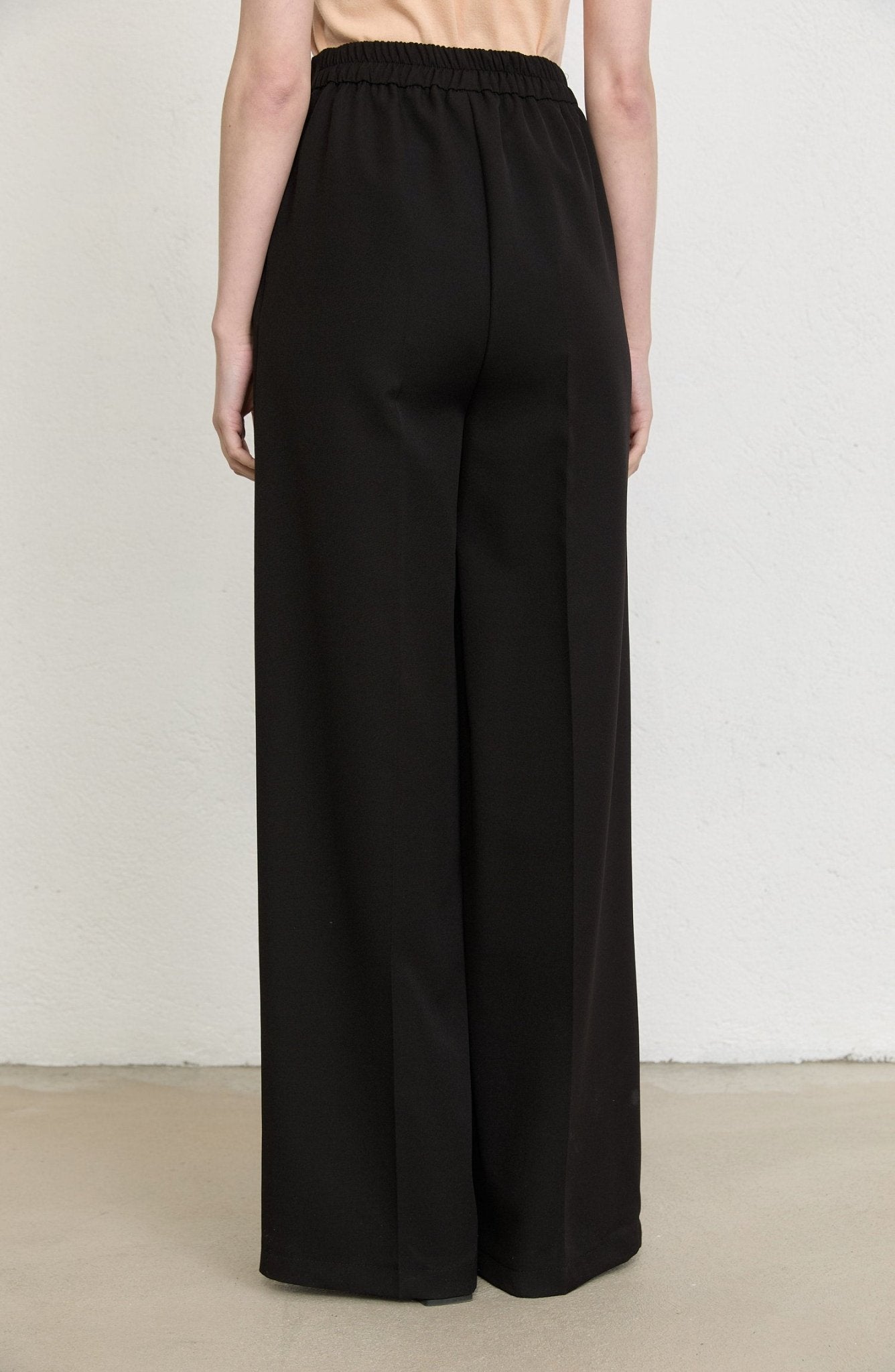 Ütü İzli Siyah Pantolon - Fatma Atasoy