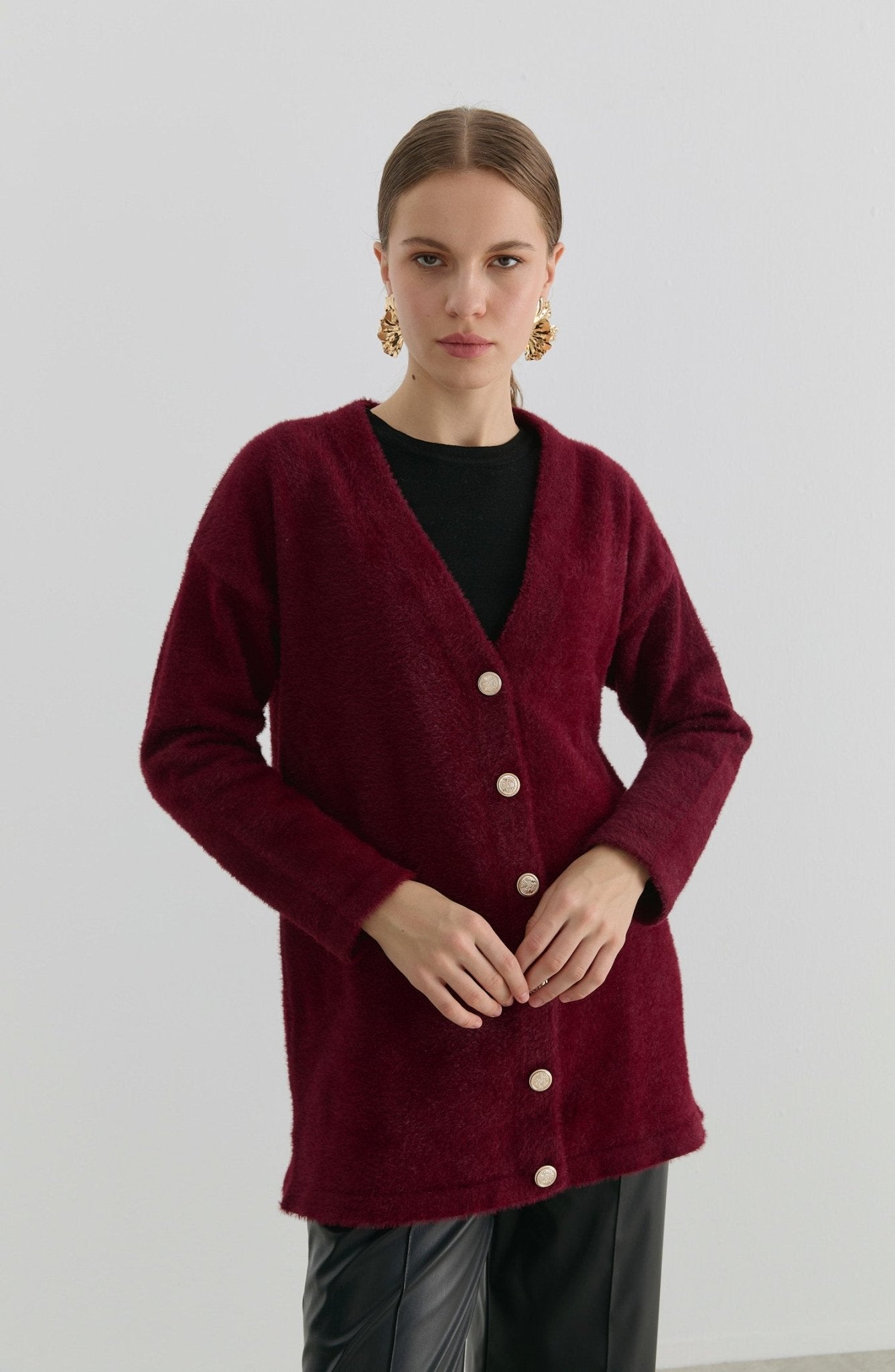 V Yaka Bordo Yumoş Triko Hırka - Fatma Atasoy