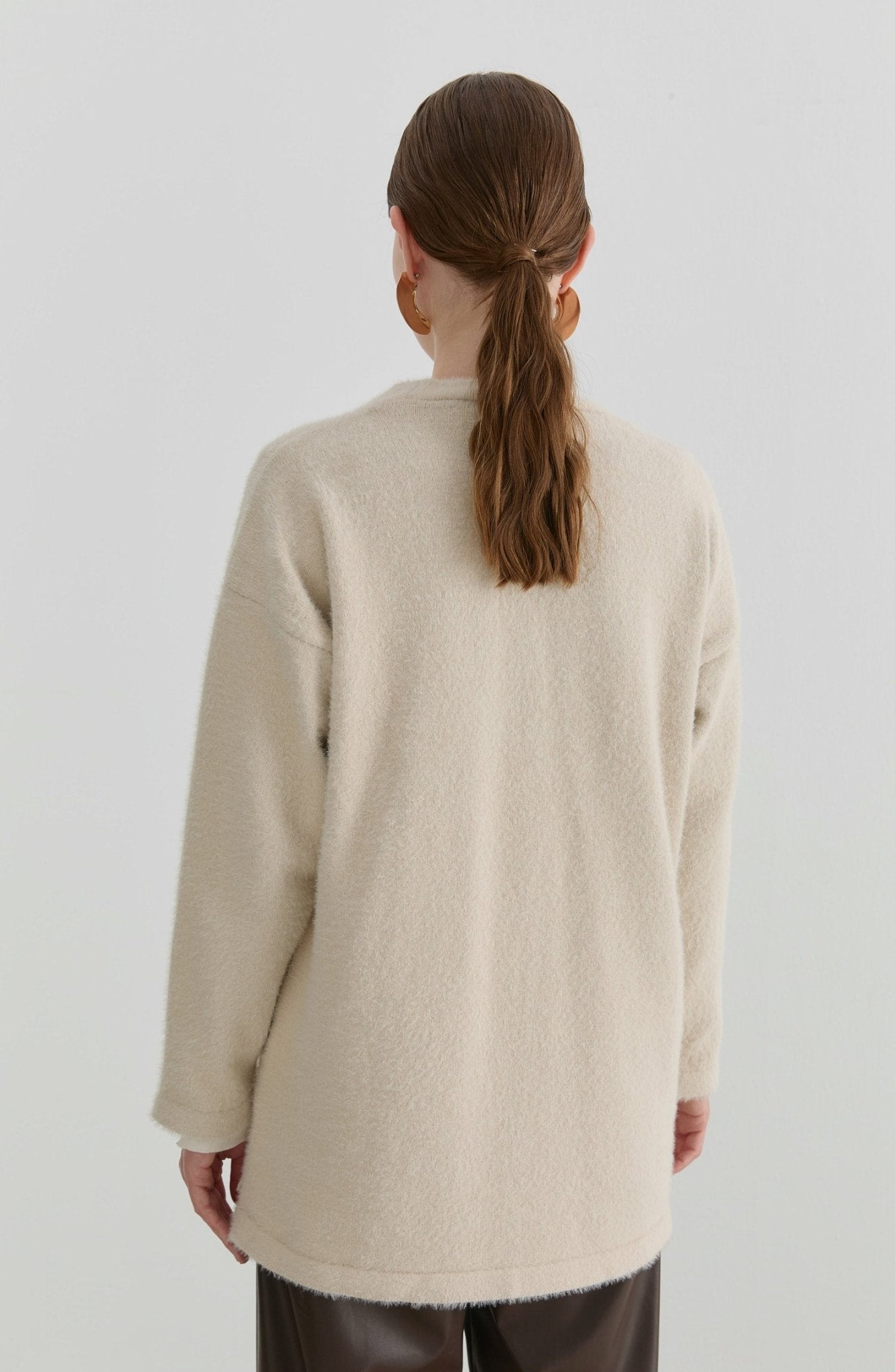 V Yaka Taş Yumoş Triko Hırka - Fatma Atasoy