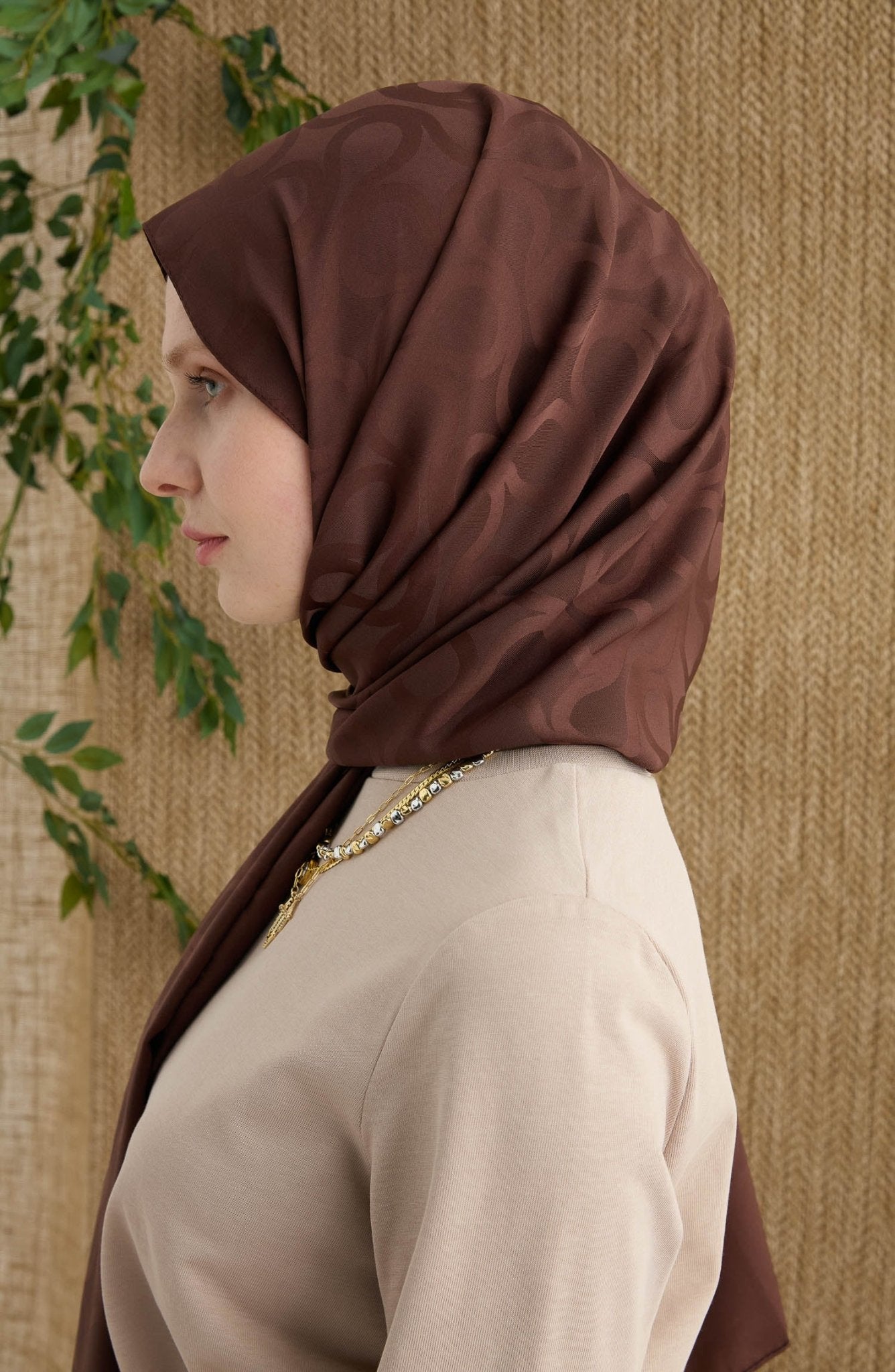 Wave Acı Kahve Jakarlı Şal - Fatma Atasoy