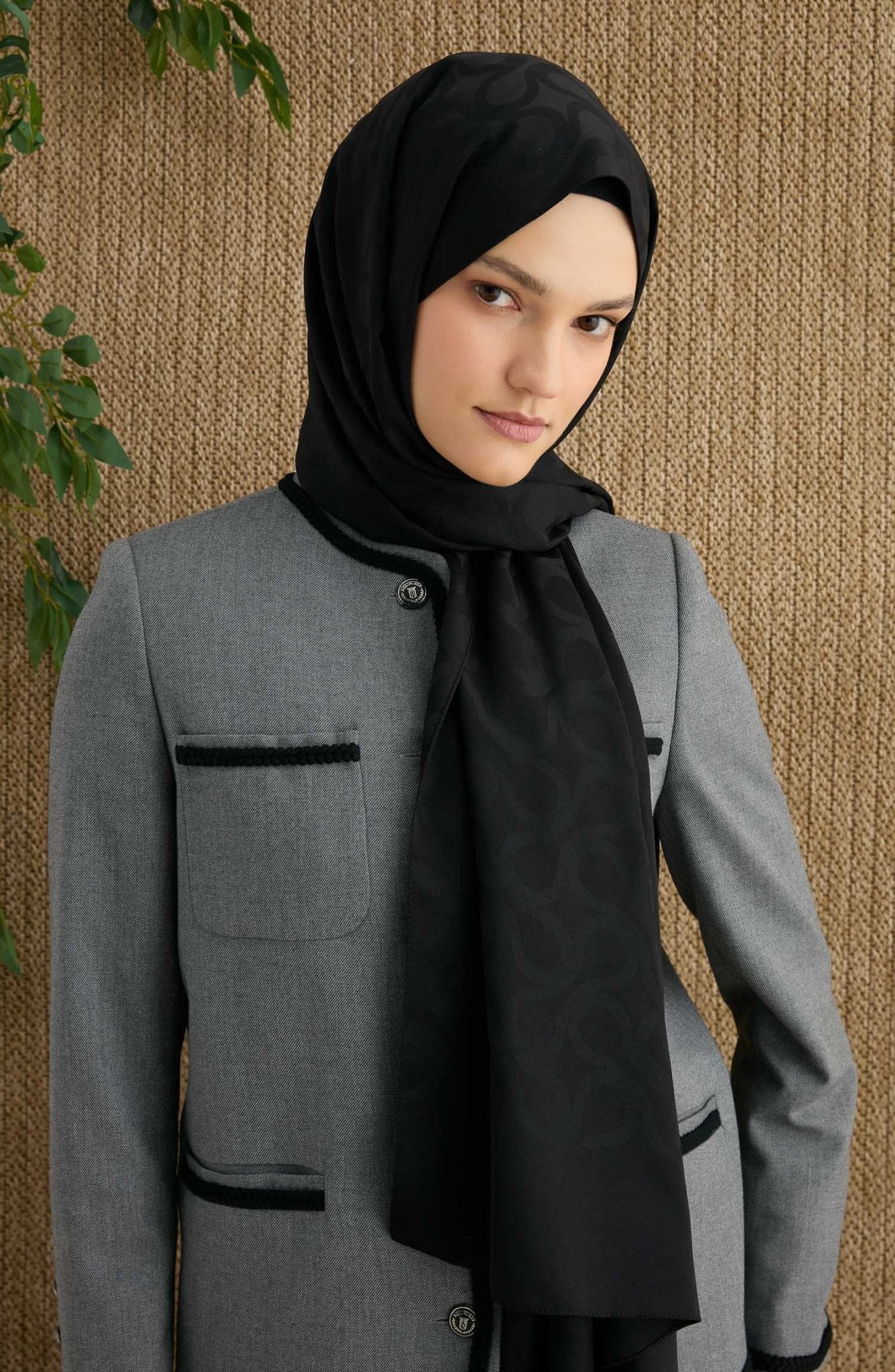 Wave Siyah Jakarlı Şal - Fatma Atasoy