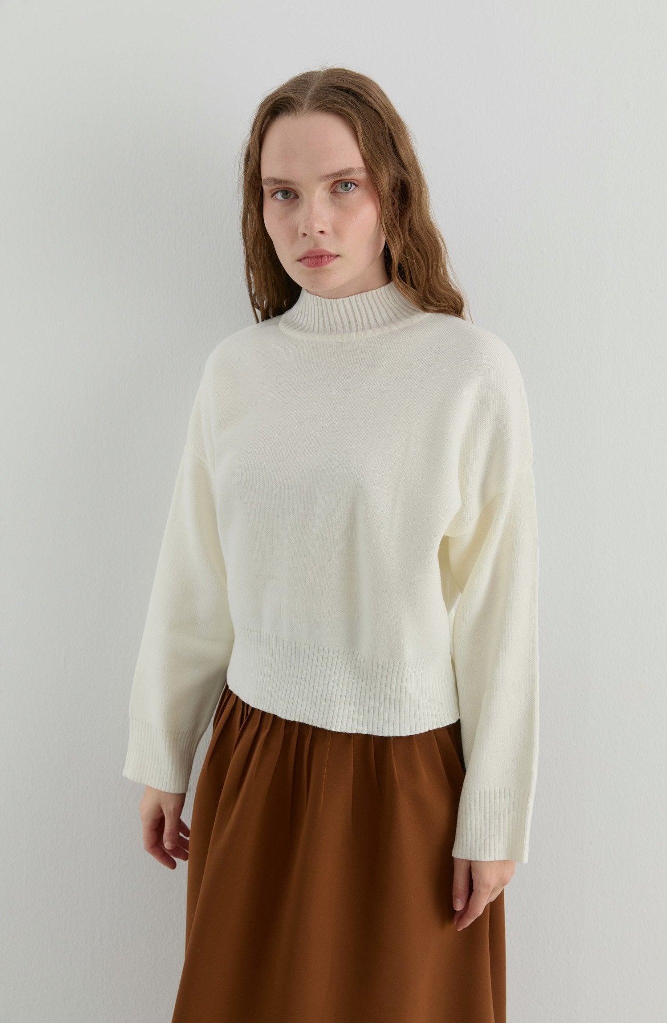 Yarım Balıkçı Ekru Kısa Triko Kazak - Fatma Atasoy