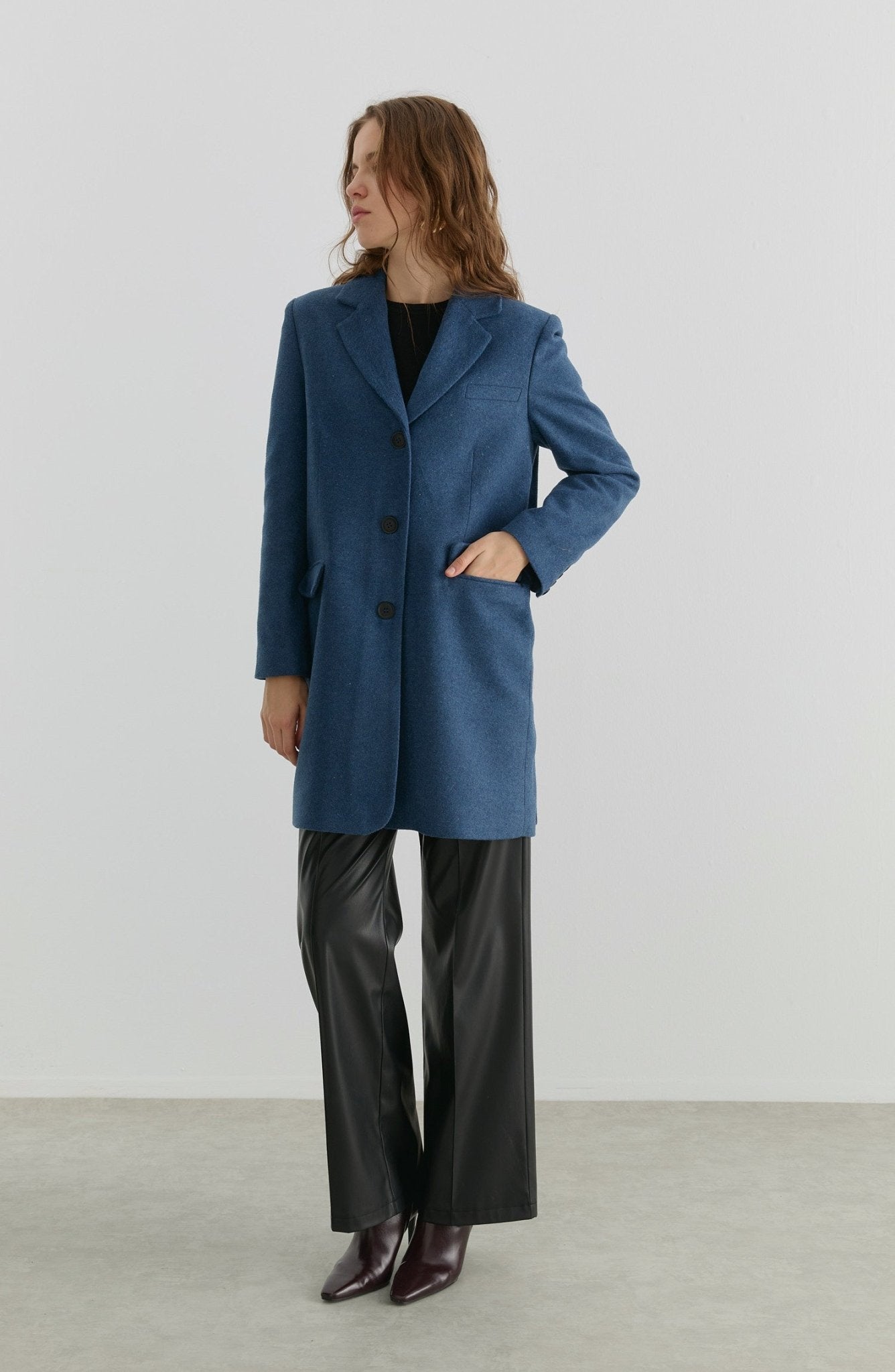 Yırtmaçlı İndigo Kaşe Ceket Kaban - Fatma Atasoy