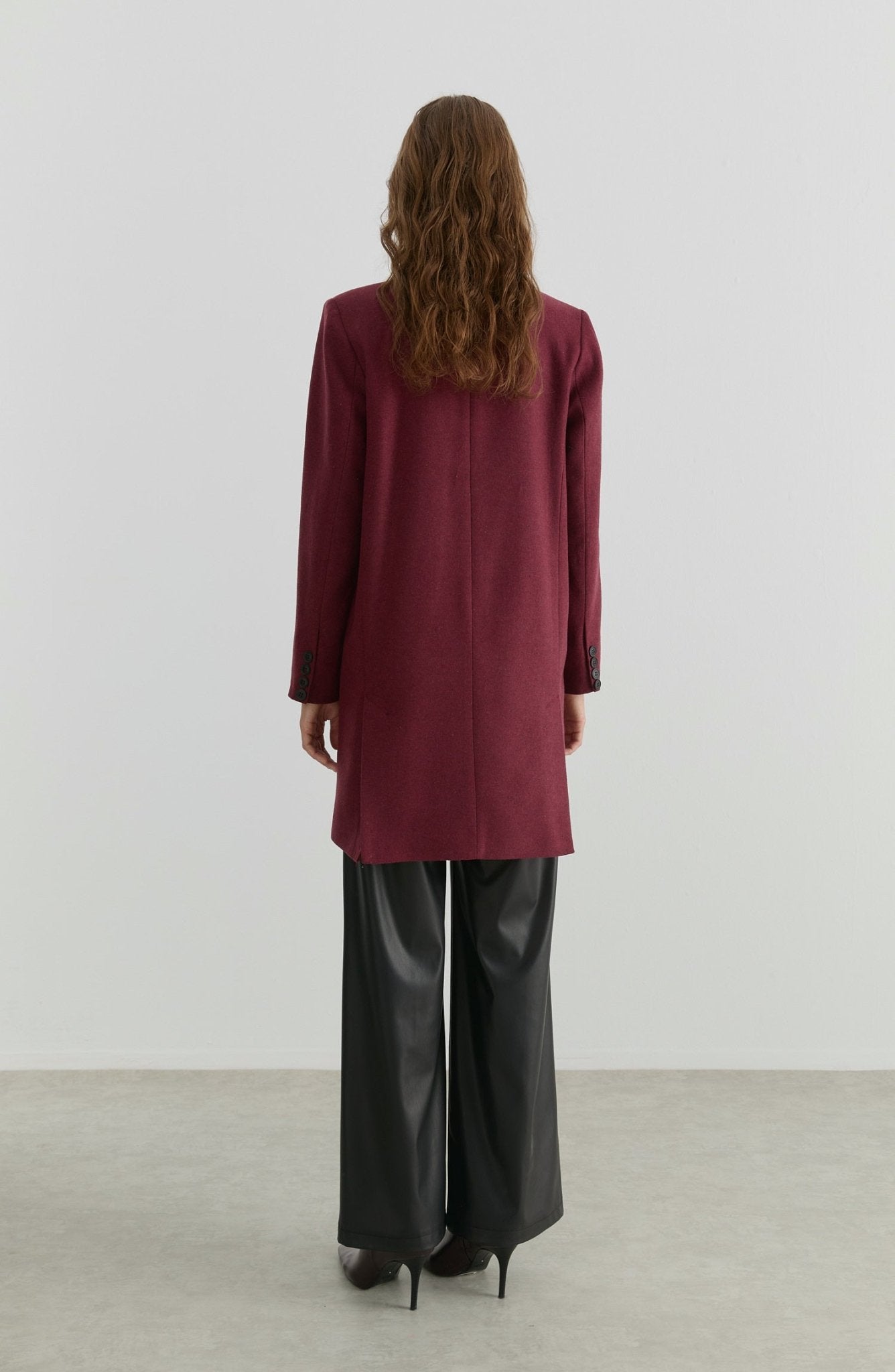 Yırtmaçlı Vişne Kaşe Ceket Kaban - Fatma Atasoy