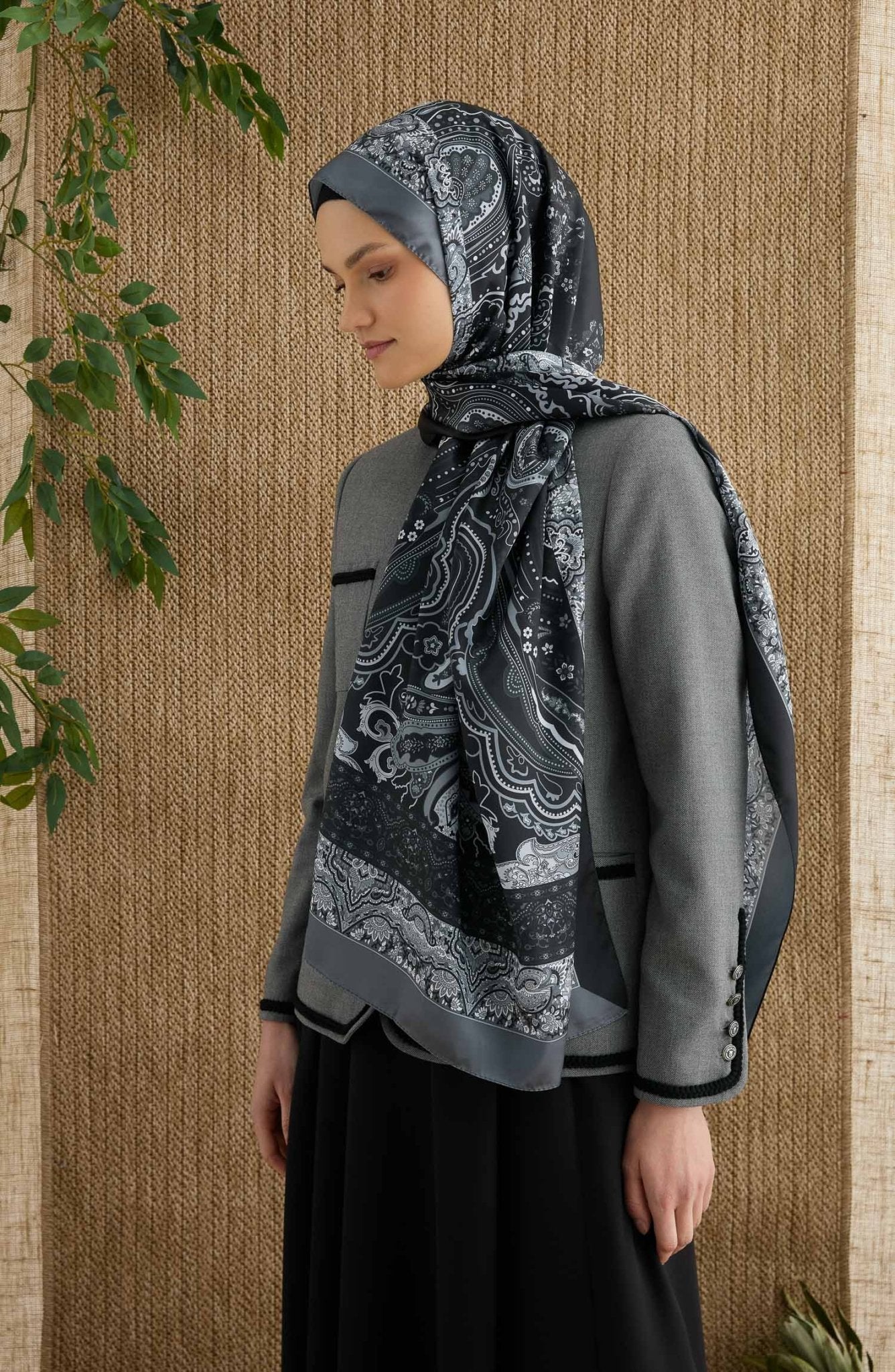 Zenia Antrasit Vual İpek Şal - Fatma Atasoy